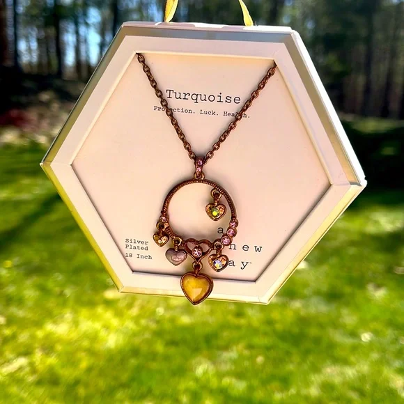 🌻 HOST PICK 🌻 💛 Rose Gold Heart Gem Necklace 💛 - Picture 2 of 2